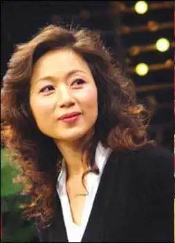 丁健前妻肖桦照片