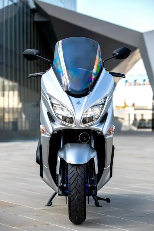 suzuki 2022 an400 欧洲版:户外特写