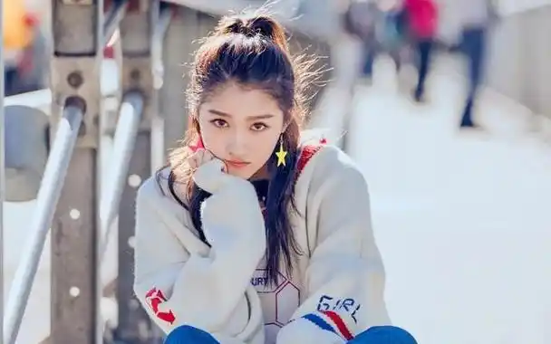 关晓彤真的又撒狗粮了