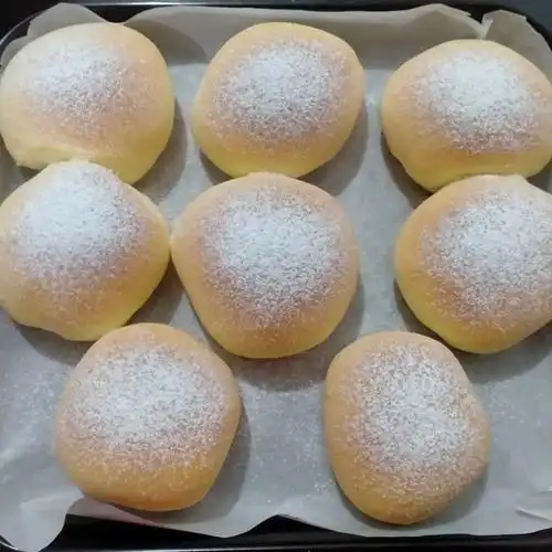 牛奶炼乳小面包