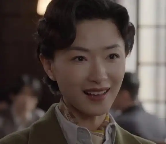 《潜行者》万茜太圈粉了,虽然不是女一号,但真的很有魅力