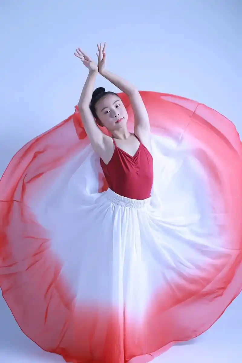 宝贝的舞蹈艺术照.