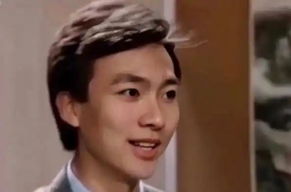 继康辉之后,撒贝宁年轻旧照也曝光,简直是妥妥的芳心纵火犯!