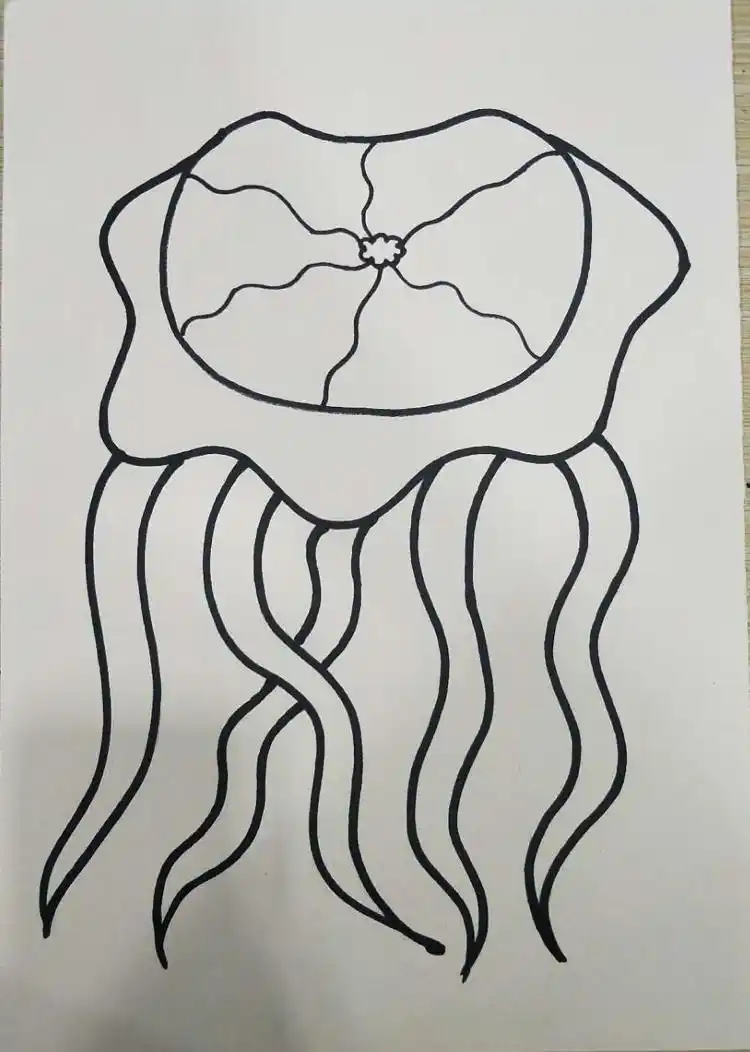 儿童线描-斑斓海底的水母