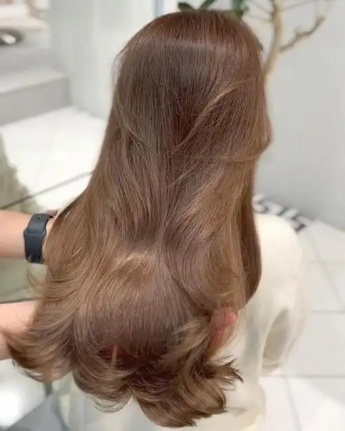 发色染来染去,最美还是棕色染发,自然时尚不夸张