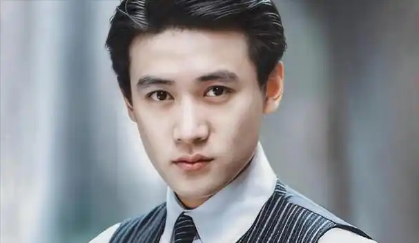 看完雷佳音读上戏时帅哥圈终于理解他为啥说我当年很难混了