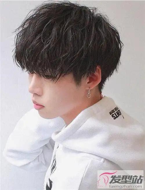 夏季男生烫发推荐清爽帅气空气烫