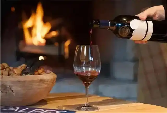每一个真正喜欢红酒的人都会非常清楚,红酒是一个需要提前醒酒的.