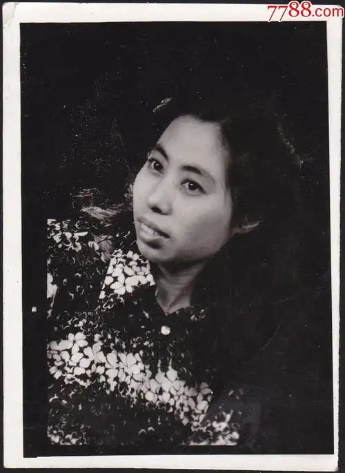 美女个人照留念_老照片_影像会馆【7788收藏__中国