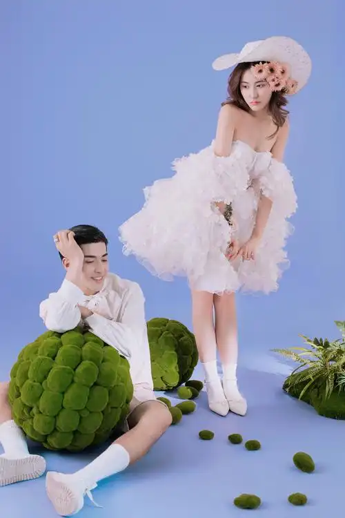 俏皮又可爱的婚纱照