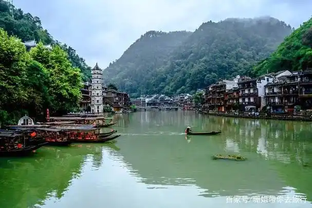 湖南省十大旅游景点(湖南省10大旅游景点)