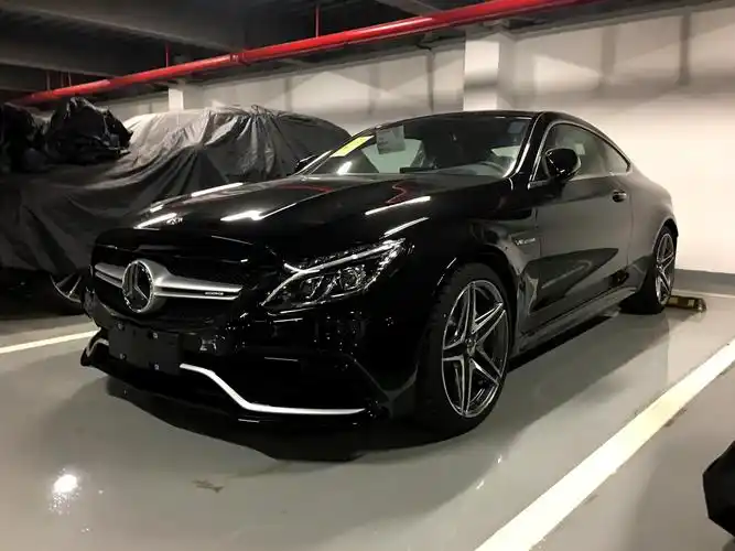 奔驰amgc63coupe黑外黑内现金优惠13万元