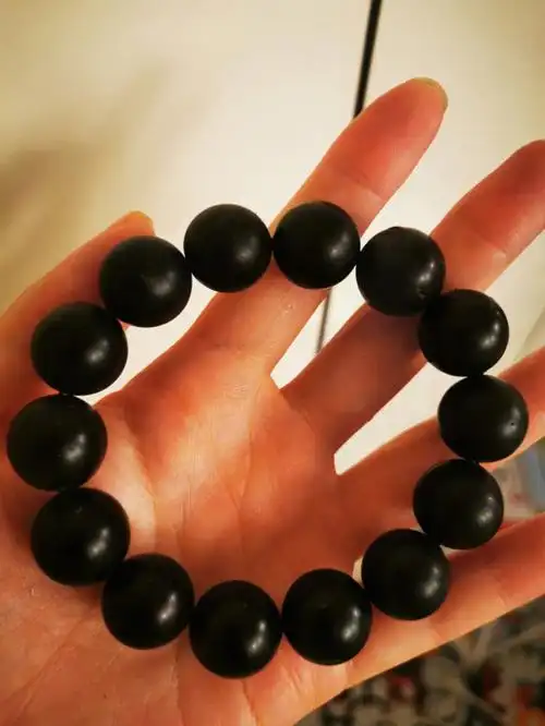 药珀请大家帮忙看看真假