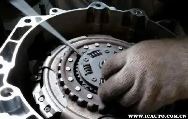 自动挡的车有离合器吗自动挡离合器在哪