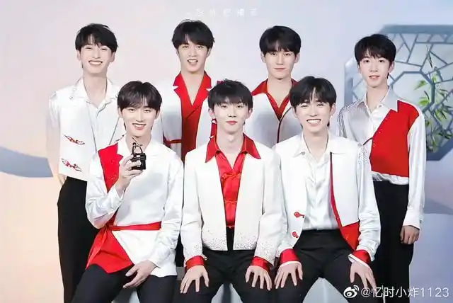 时代少年团三周年