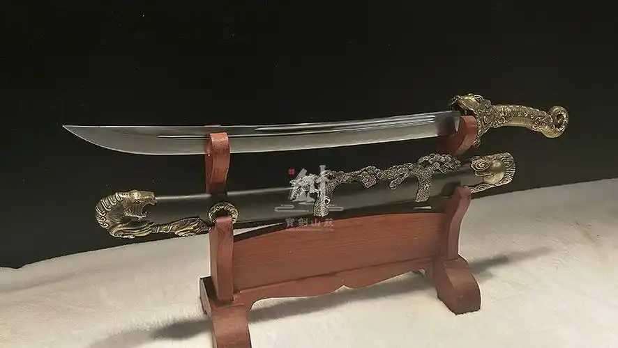 螭虎雁翎刀短款