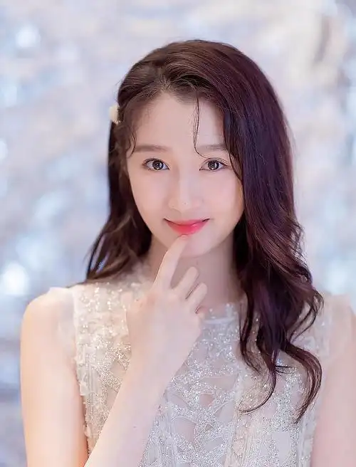 当红女明星关晓彤6幅毛笔书法欣赏网友她写字有些浪费纸墨