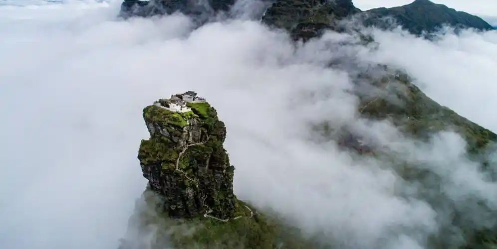 梵净山:中国佛教五大名山之一,国家5a级旅游景区,在贵州铜仁_因为