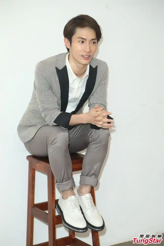 新浪娱乐讯 前棒棒堂男孩,男星阿本15日欢庆32岁生日,他号召粉丝前来