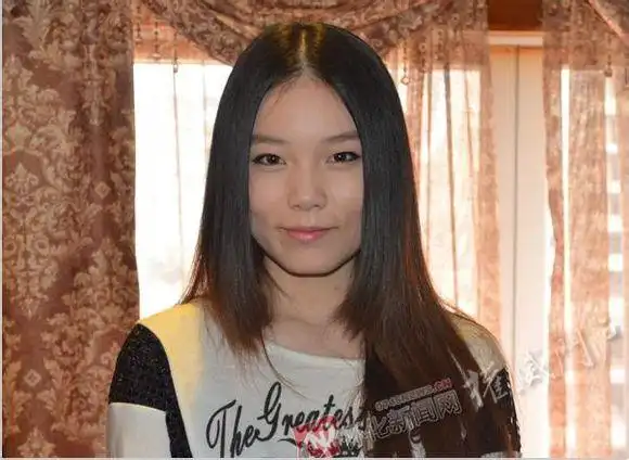 求本兮素颜照~不要化了妆的.也不要p了的