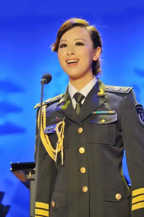 p data-id="gnwxjy7fnt">王雅洁,中国内地女歌手,空政文工团青年歌唱