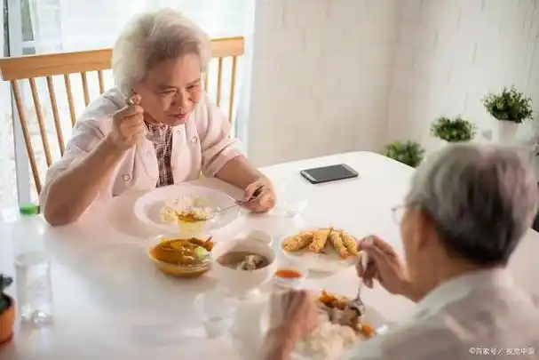 调整老人饮食习惯,注意7点关键细节,健康长寿稳稳地!