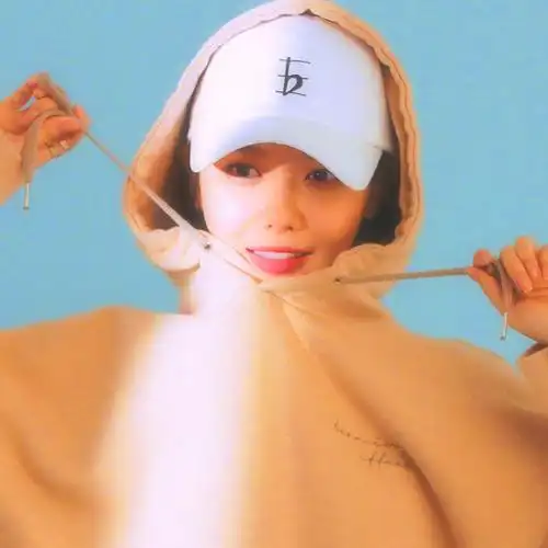 自截爱豆女头像.崔秀英.素质拿图.喜欢收藏.by张十六.