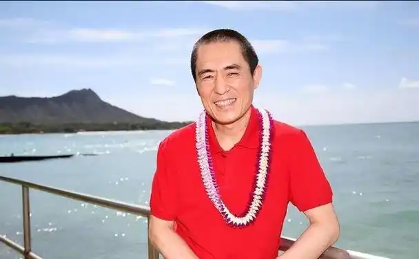 越低调越让人意外看看73岁张艺谋的资产才知什么叫人生