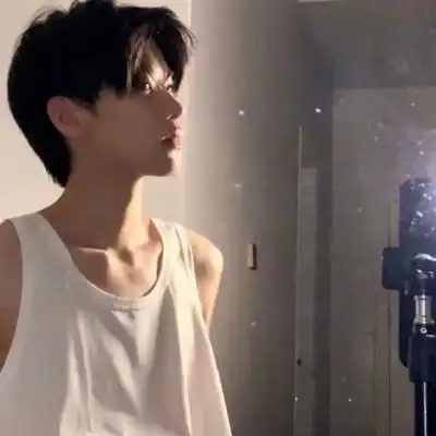 冷酷帅气侧颜男生头像有些伤感不用言说