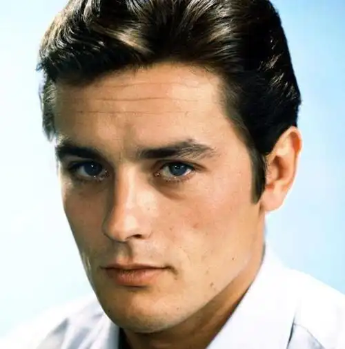 知名男星被曝遭女友长期控制?被誉为世界最帅男人的遭遇令人唏嘘