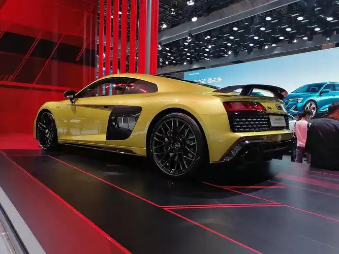 北京车展实拍|新款奥迪r8亮相 搭载5.2l v10发动机