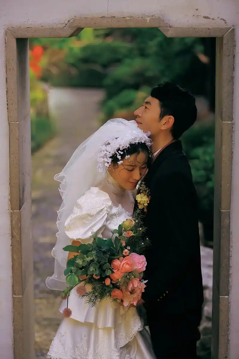 经典怀旧苏州园林复古风婚纱照客片分享