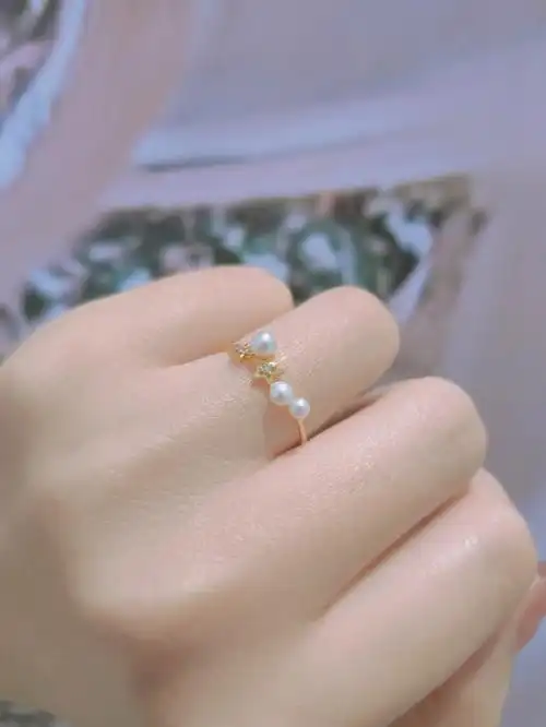 精致的珍珠戒指
