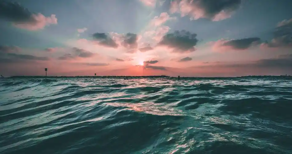 蔚蓝的大海电脑壁纸一望无际心旷神怡的大海大海夕阳