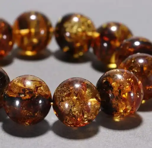 9cm仅48g 回流老花珀圆珠手串,规格为珠径1.9cm,重量48g