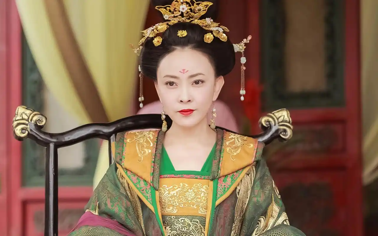 《大唐荣耀》中,刘威葳饰演心狠手辣的张皇后.