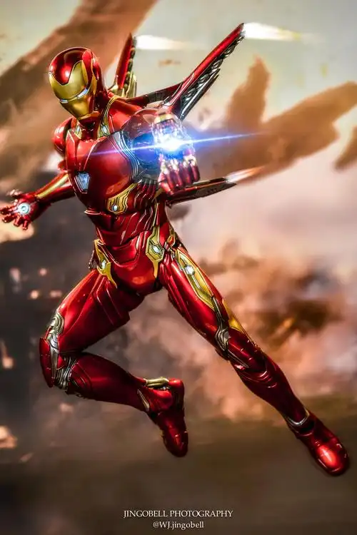 《复仇者联盟3: 无限战争》钢铁侠mark 50 1:6比例珍藏人偶官方实物图