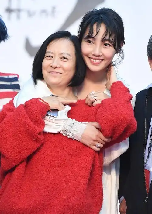 "野模出身"孙怡:与董子健7年感情破裂,离婚其实早有预兆?