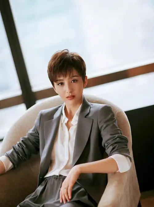 佟丽娅图片 佟丽娅短发西装帅气图片,明星,美女,性感,帅气,短发,演员