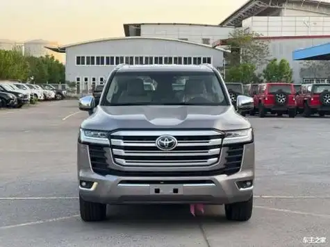 泸州丰田兰德酷路泽中东版团购最高优惠25万欢迎试乘试驾