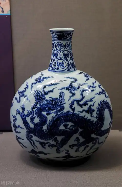 台北故宫收藏的永宣青花瓷为例,为你解密专家瓷器鉴定的过程