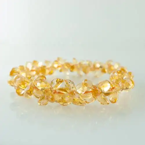 名称:贵气黄水晶蝴蝶花手鍊