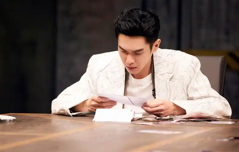 《大侦探》第九案,高能推理锁定"双凶",张若昀蒲熠星双双封神