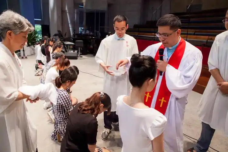 崇一堂2016年暑期洗礼点水礼视频照片分享