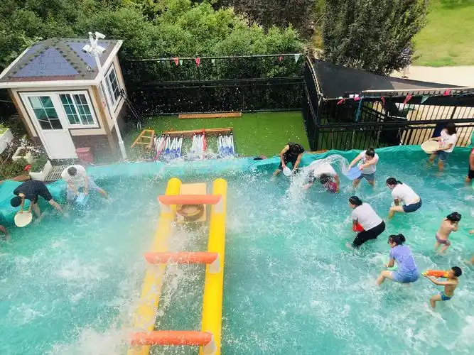 领航幼儿园"缤纷夏季 清凉一夏"大型亲子打水仗活动