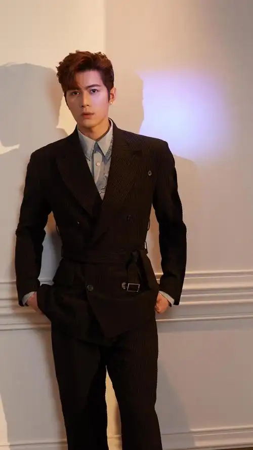 陈学冬暖冬时尚帅气写真