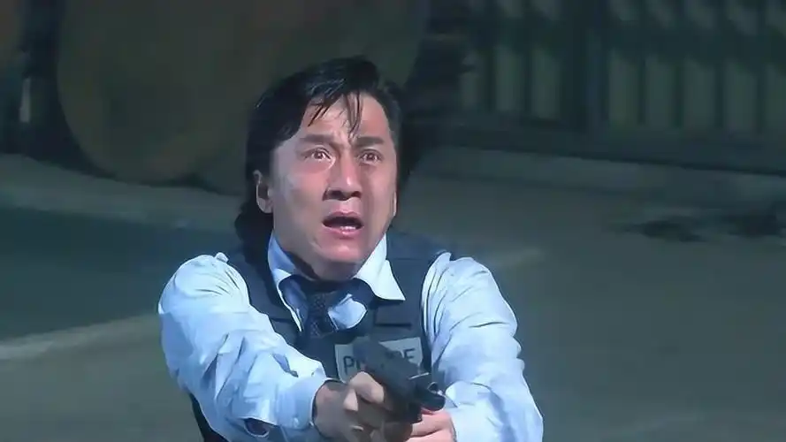 新警察故事吴彦祖五人挑战成龙赌注就是他兄弟的命