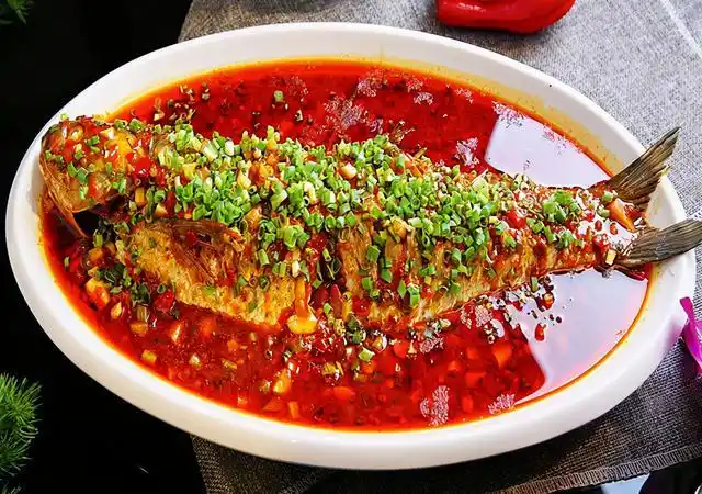 不过最有名的还是四川成都的宫保鸡丁,也是四川十大经典名菜之一