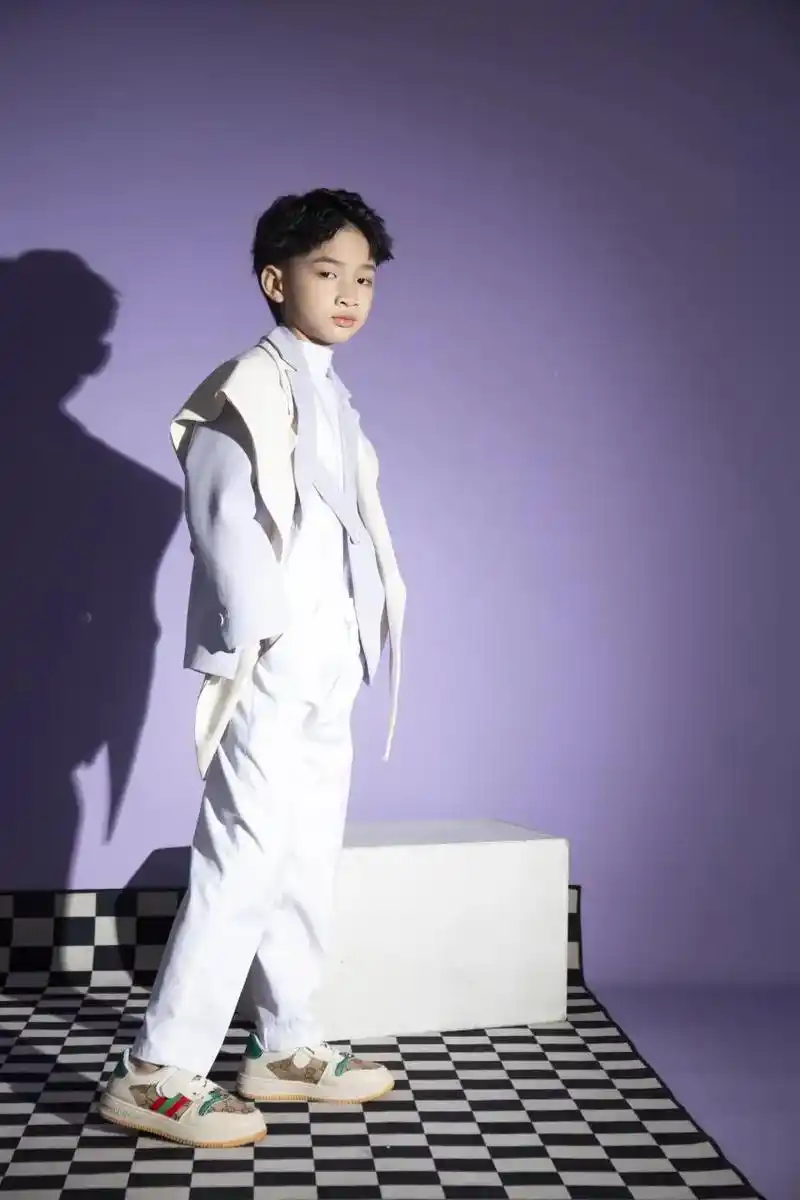 雨后秋风,才知夏天已去!#小小男子汉在慢慢长大 #每一张照片 - 抖音