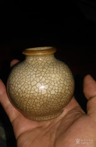 清代乾隆哥釉水盂